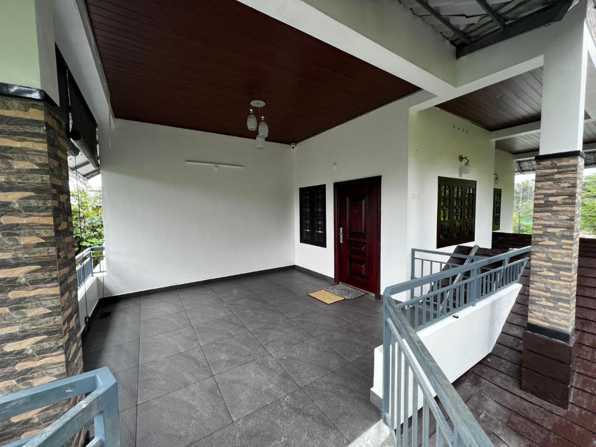 Cherry Blossom Homestays Munnar 2Bhk Exterior foto